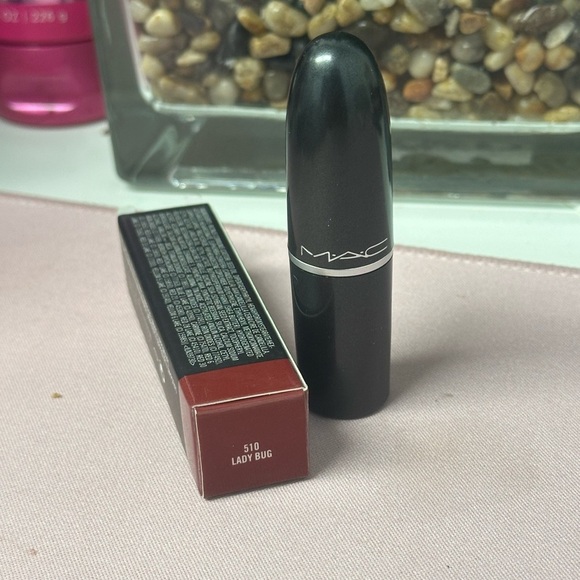 NWT MAC Cosmetics Lady Bug 510 Matte Lipstick - Picture 2 of 3